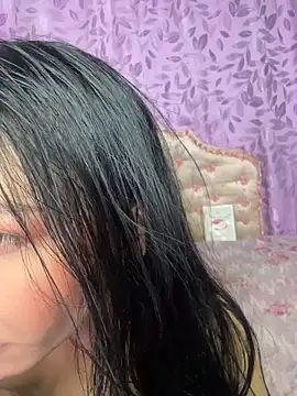 Snapshot of hellendollxxx chatting on 06/23/26, 10:52 hellendollxxx online show from 06/23/26, 10:52