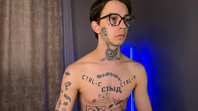 Snapshot of anahori__simon chatting on 01/18/25, 07:49 anahori simon online show from 01/18/25, 07:49