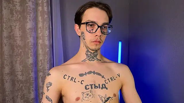 Snapshot of anahori__simon chatting on 01/23/25, 05:10 anahori simon online show from 01/23/25, 05:10