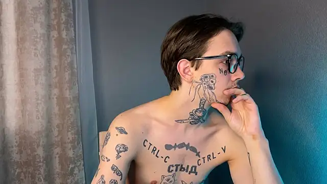 Snapshot of anahori__simon chatting on 01/26/25, 08:03 anahori simon online show from 01/26/25, 08:03