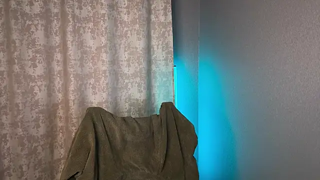 Snapshot of anahori__simon chatting on 02/03/25, 06:17 anahori simon online show from 02/03/25, 06:17