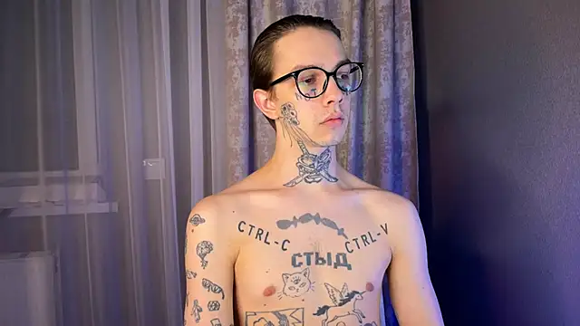 Snapshot of anahori__simon chatting on 02/05/25, 08:14 anahori simon online show from 02/05/25, 08:14