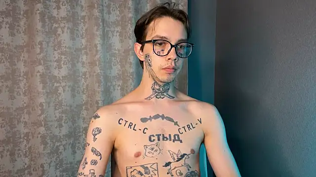 Snapshot of anahori__simon chatting on 02/09/25, 04:29 anahori simon online show from 02/09/25, 04:29