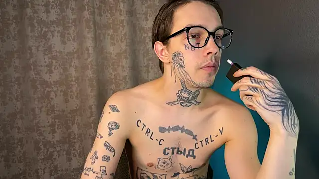 Snapshot of anahori__simon chatting on 02/12/25, 09:54 anahori simon online show from 02/12/25, 09:54