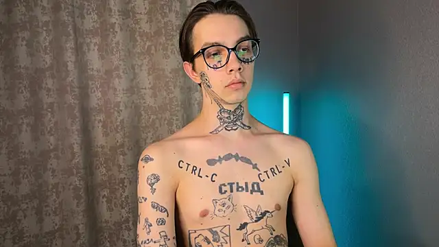 Snapshot of anahori__simon chatting on 02/14/25, 07:02 anahori simon online show from 02/14/25, 07:02