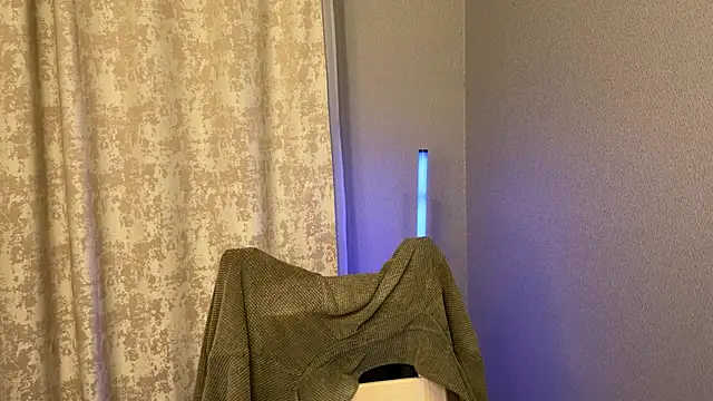 Snapshot of anahori__simon chatting on 02/20/25, 08:25 anahori simon online show from 02/20/25, 08:25