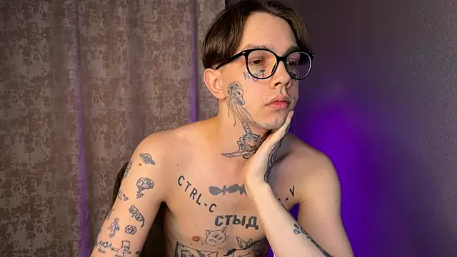 Snapshot of anahori__simon chatting on 03/05/25, 03:29 anahori simon online show from 03/05/25, 03:29