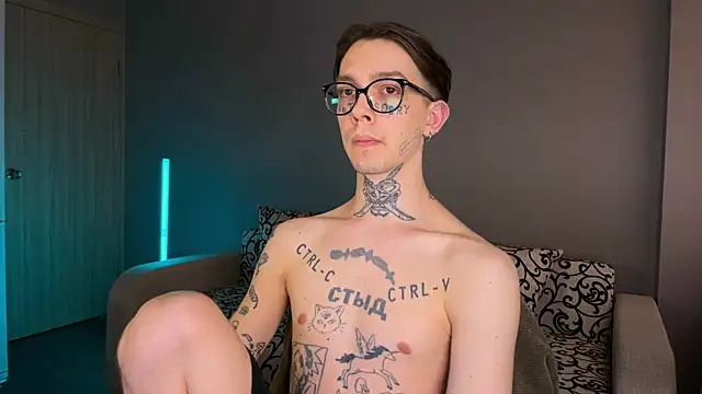 Snapshot of anahori__simon chatting on 03/13/25, 05:33 anahori simon online show from 03/13/25, 05:33