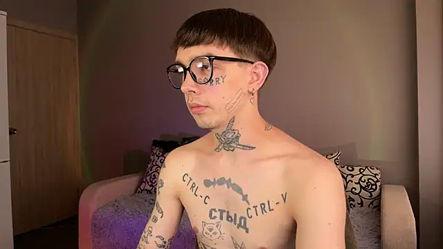 Snapshot of anahori__simon chatting on 09/09/25, 12:05 anahori simon online show from 09/09/25, 12:05