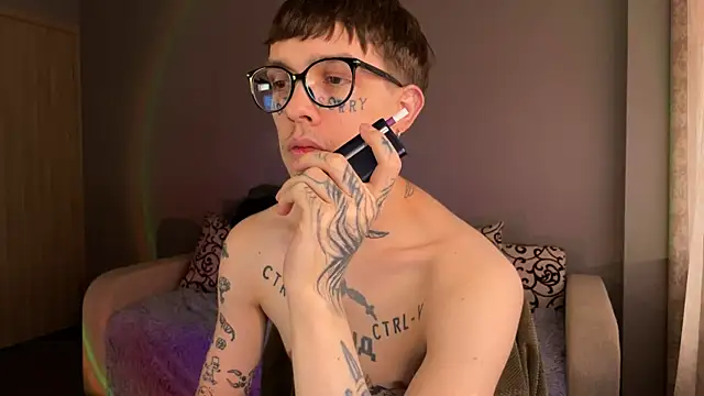 Snapshot of anahori__simon chatting on 09/10/25, 12:16 anahori simon online show from 09/10/25, 12:16