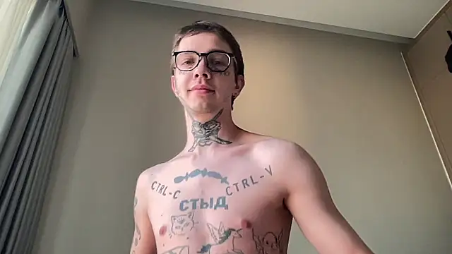 Snapshot of anahori__simon chatting on 02/16/26, 12:18 anahori simon online show from 02/16/26, 12:18