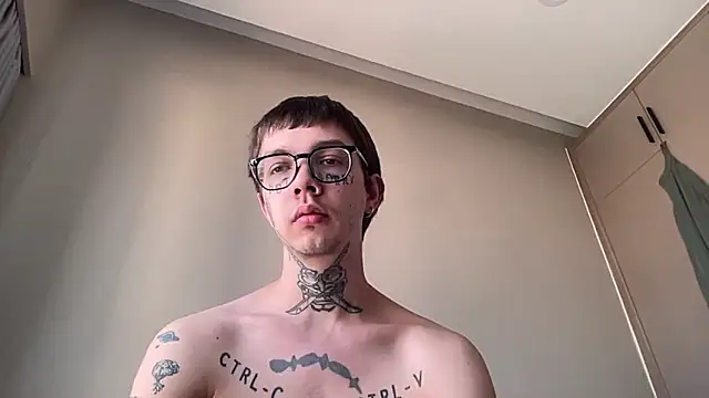 Snapshot of anahori__simon chatting on 02/28/26, 01:50 anahori simon online show from 02/28/26, 01:50