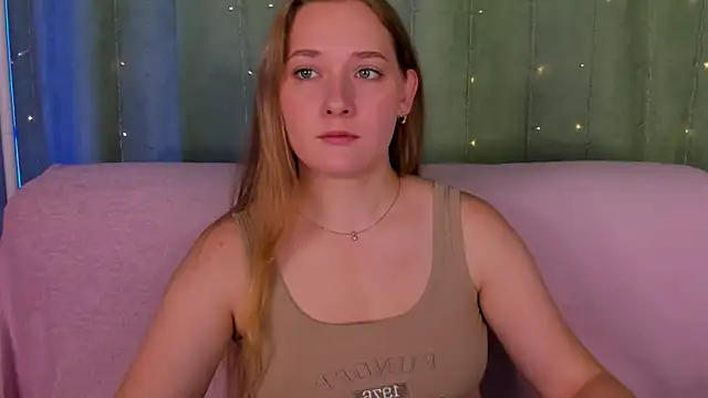 AlinaVice online show from 07/17/26, 01:12