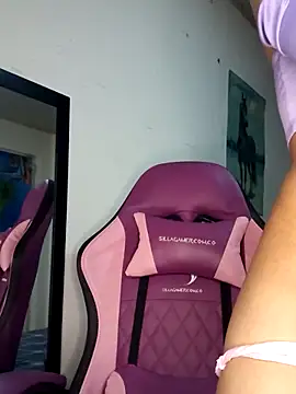 Snapshot of Lanna_hott_ chatting on 02/16/26, 07:32 Lanna hott online show from 02/16/26, 07:32