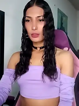 Snapshot of Lanna_hott_ chatting on 04/15/26, 07:58 Lanna hott online show from 04/15/26, 07:58