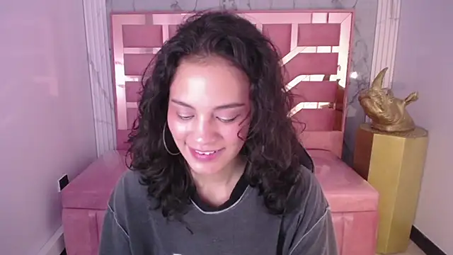 Snapshot of Tyna_ch chatting on 12/28/24, 04:52 Tyna ch online show from 12/28/24, 04:52