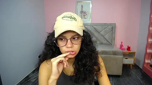 Snapshot of Tyna_ch chatting on 06/26/26, 12:42 Tyna ch online show from 06/26/26, 12:42