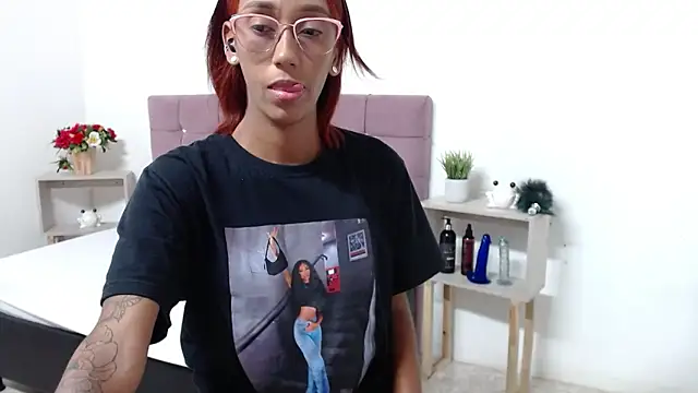 ZashaRomero online show from 02/11/25, 05:40