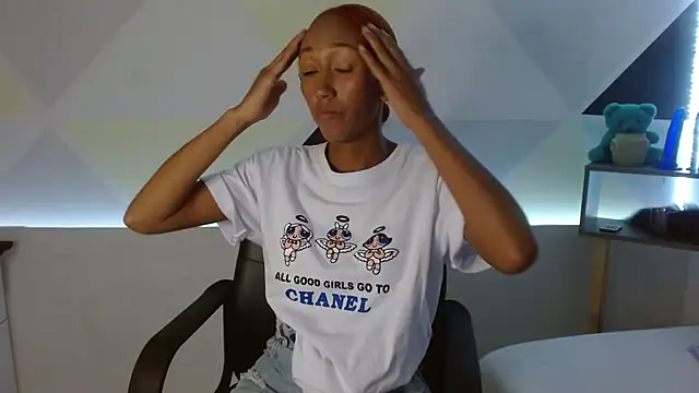 ZashaRomero online show from 02/15/25, 11:25