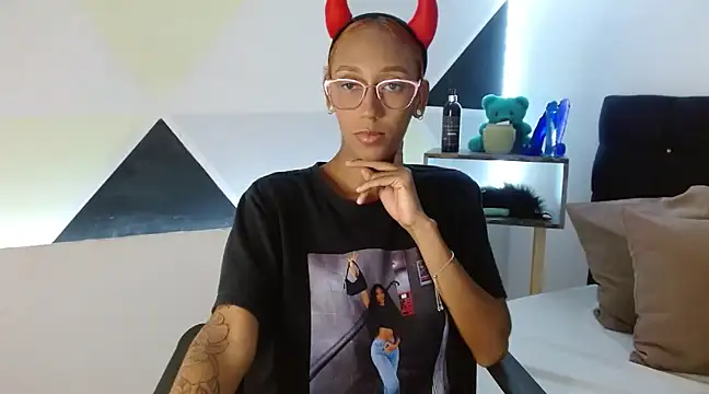 ZashaRomero online show from 03/20/25, 08:29