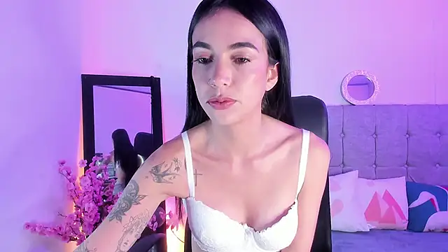 Snapshot of samy_lewis chatting on 03/07/25, 10:56 samy lewis online show from 03/07/25, 10:56