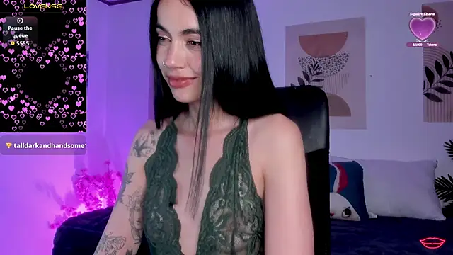 Snapshot of samy_lewis chatting on 09/19/25, 04:03 samy lewis online show from 09/19/25, 04:03