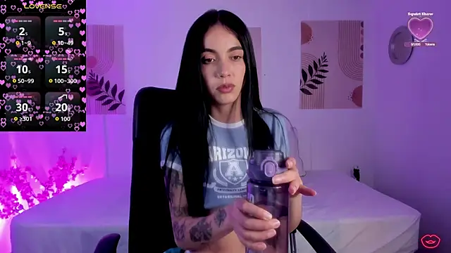 Snapshot of samy_lewis chatting on 09/21/25, 11:06 samy lewis online show from 09/21/25, 11:06