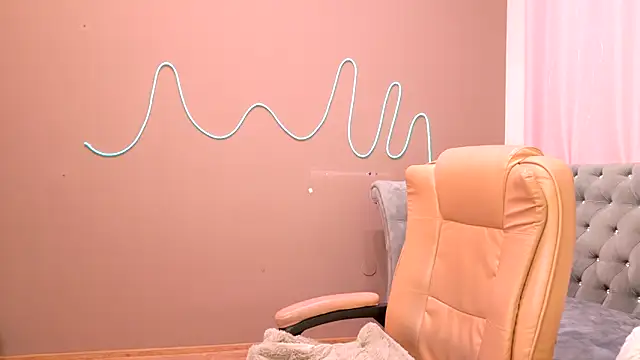 GloriNichols online show from 10/14/25, 05:19