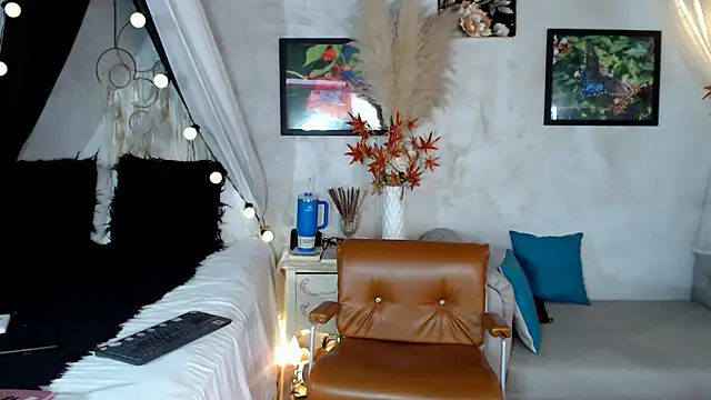 Kyara Queen online show from 03/16/25, 06:34