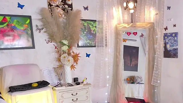 Kyara Queen online show from 11/17/25, 05:30