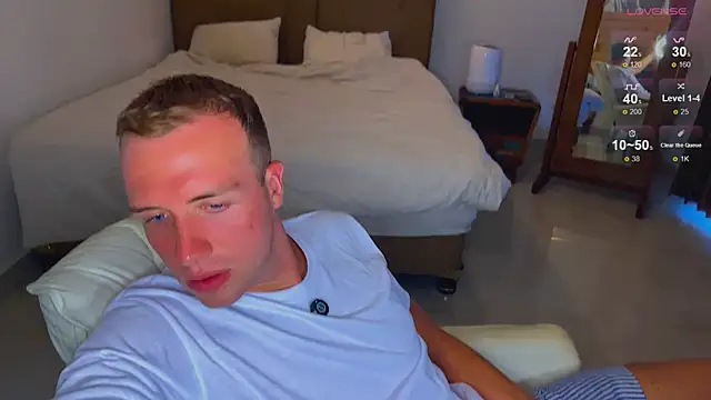 Snapshot of tommy_cumfinger chatting on 09/14/25, 05:50 tommy cumfinger online show from 09/14/25, 05:50