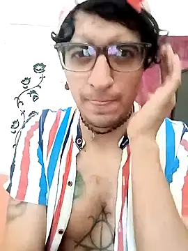 Snapshot of ale3J4a chatting on 04/20/26, 04:21 ale3J4a online show from 04/20/26, 04:21