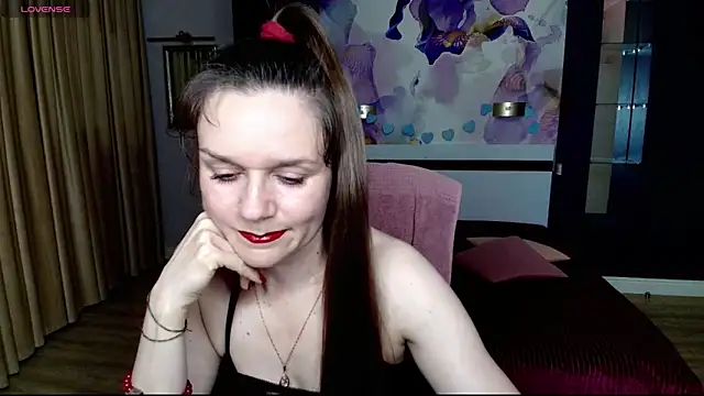 AriaGray online show from 05/09/26, 08:14