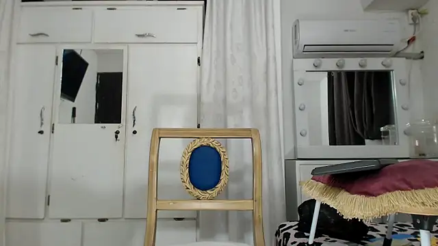 Snapshot of marcella6 chatting on 02/28/25, 01:47 marcella6 online show from 02/28/25, 01:47