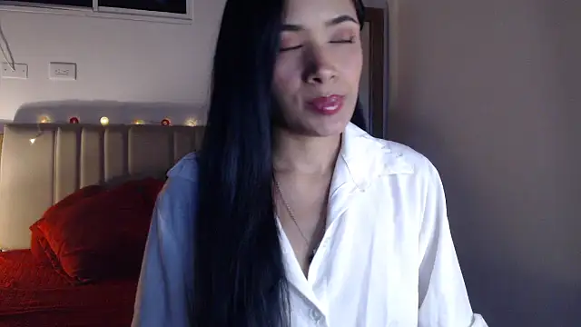 Snapshot of sabrina_brunette chatting on 11/14/25, 05:06 sabrina brunette online show from 11/14/25, 05:06