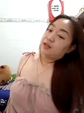 VyOanh2K online show from 03/17/25, 07:24