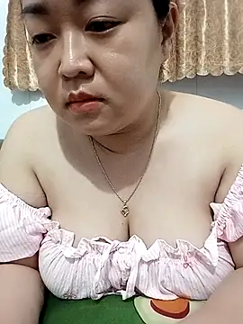 VyOanh2K online show from 10/15/25, 02:06