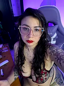 Snapshot of Aria_Bennett21 chatting on 05/03/26, 05:24 Aria Bennett21 online show from 05/03/26, 05:24