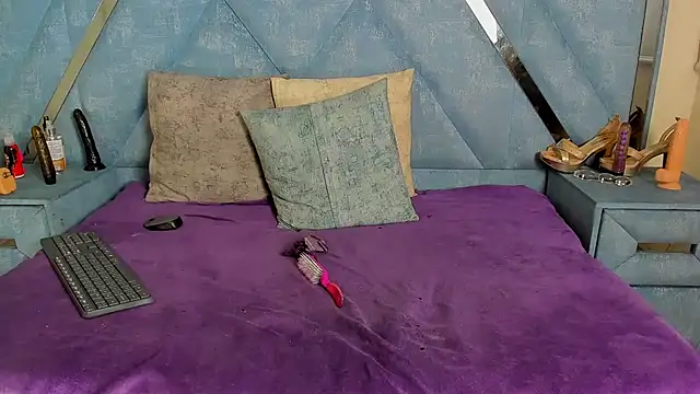 Aura love69 online show from 12/01/25, 04:39