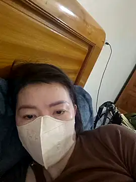 Snapshot of Susu204 chatting on 12/16/24, 04:38 Susu204 online show from 12/16/24, 04:38