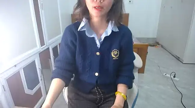 Snapshot of Susu204 chatting on 02/25/25, 04:35 Susu204 online show from 02/25/25, 04:35