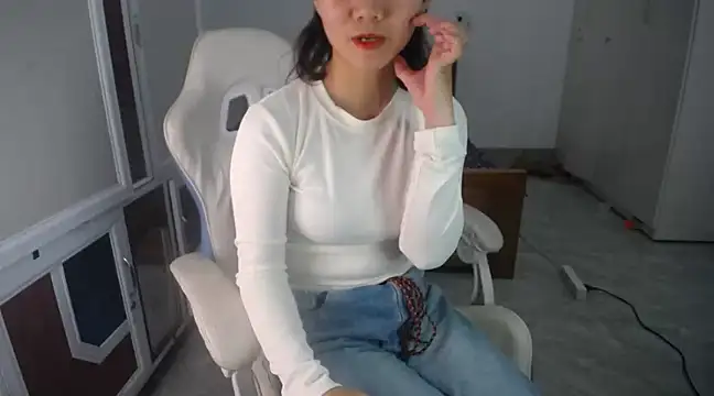 Snapshot of Susu204 chatting on 03/20/25, 01:15 Susu204 online show from 03/20/25, 01:15