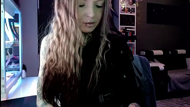 InesGold online show from 02/24/25, 07:22