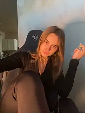 GraceTorrez online show from 01/27/25, 02:02