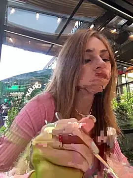 GraceTorrez online show from 09/09/25, 03:33