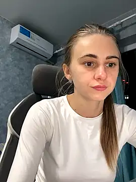 GraceTorrez online show from 11/19/25, 05:13