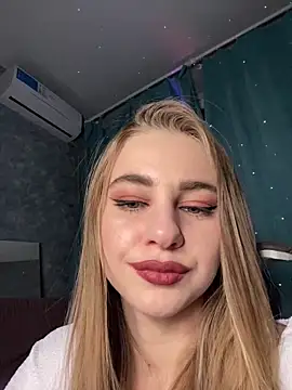 GraceTorrez online show from 12/15/25, 07:51