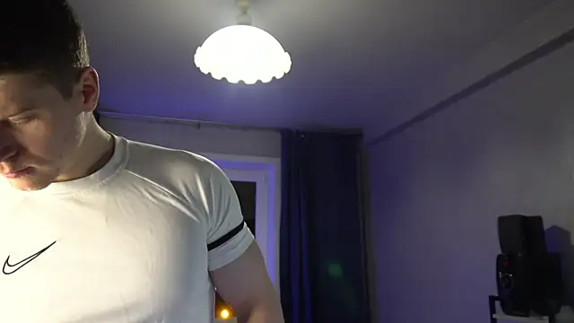 Snapshot of Bruno_Banani chatting on 11/26/25, 05:14 Bruno Banani online show from 11/26/25, 05:14