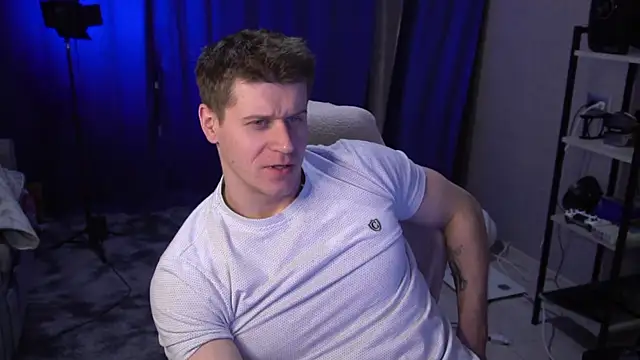 Snapshot of Bruno_Banani chatting on 11/29/25, 03:59 Bruno Banani online show from 11/29/25, 03:59