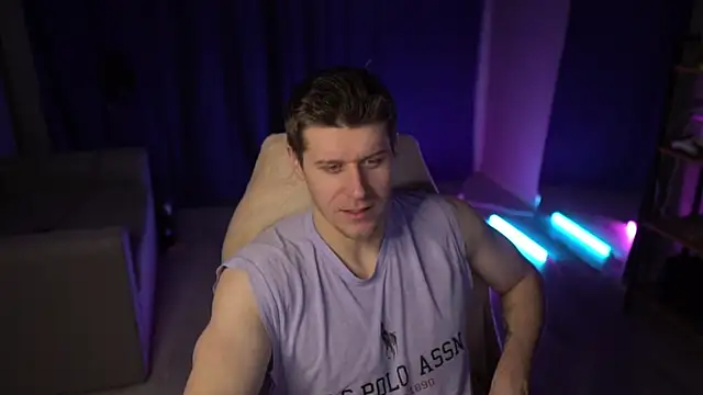 Snapshot of Bruno_Banani chatting on 01/11/26, 09:42 Bruno Banani online show from 01/11/26, 09:42